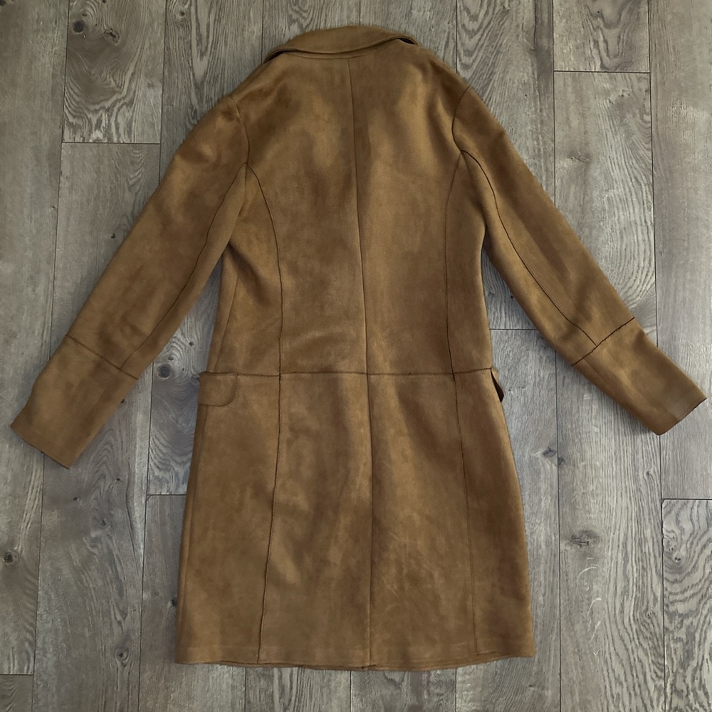 Louche- microsuede long coat with button closure and two front pockets. - Picture 5 of 5